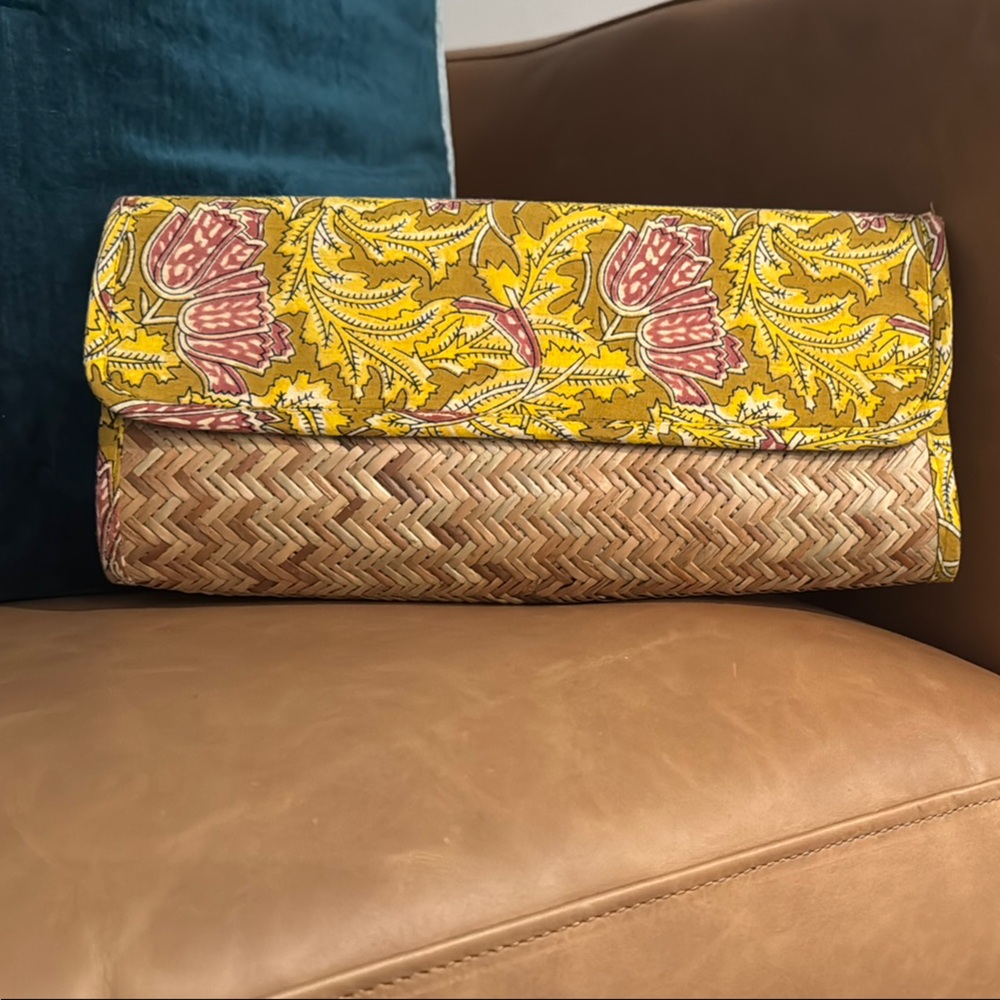 Straw clutch with Yellow and Pink Flower Detail